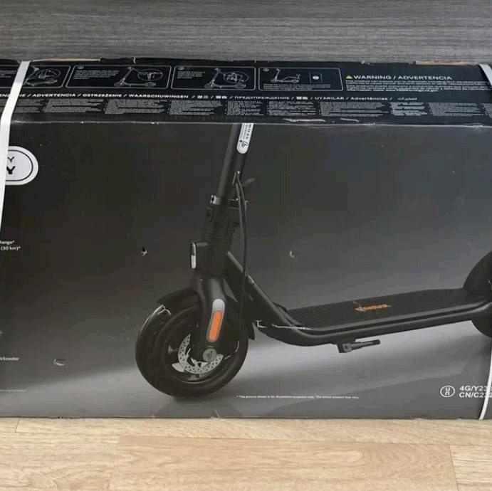 Brand new Segway Ninebot F-SE 25-Mile Range Electric Kick Scooter w 