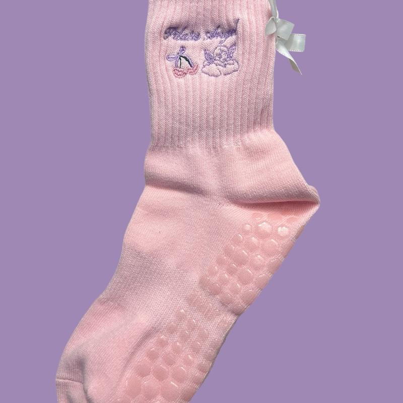 PILATES ANGEL crew sock with grips!