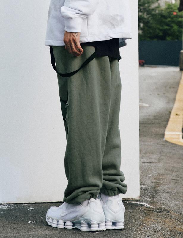 Niepce Streetwear Ripped Sweatpants Grey Green Ghost Hands Graphic Jogger Pants