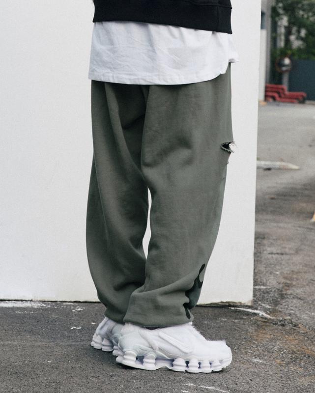 Niepce Streetwear Ripped Sweatpants Grey Green Ghost Hands Graphic Jogger Pants