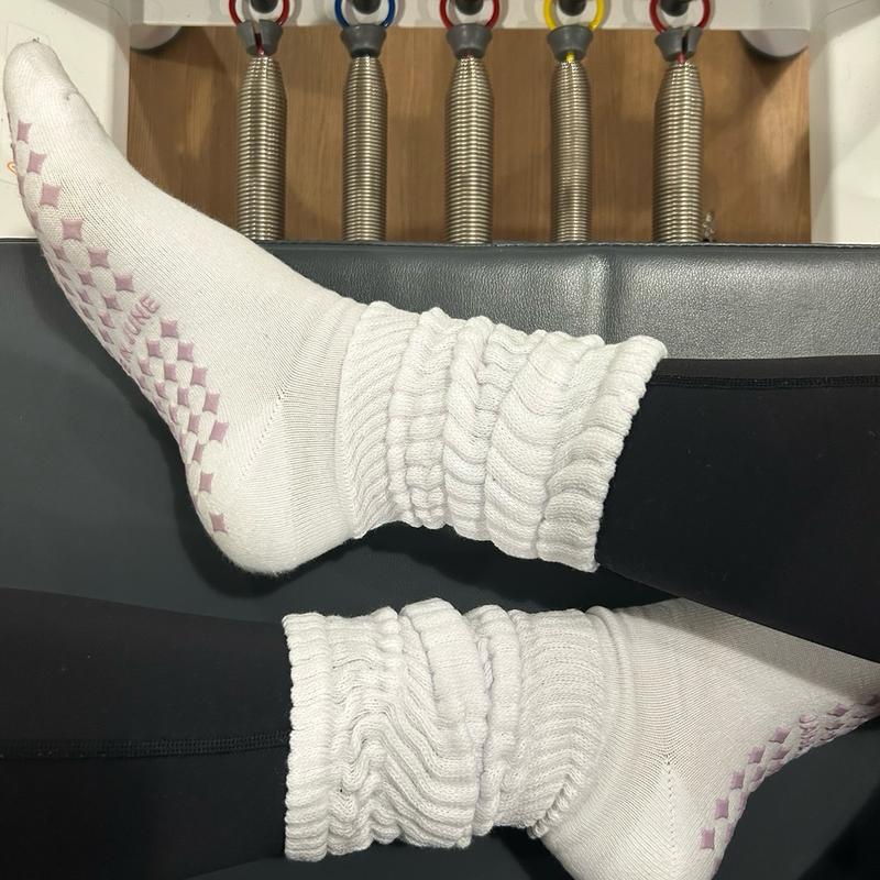 THE SCRUNCH Pilates Grip Socks