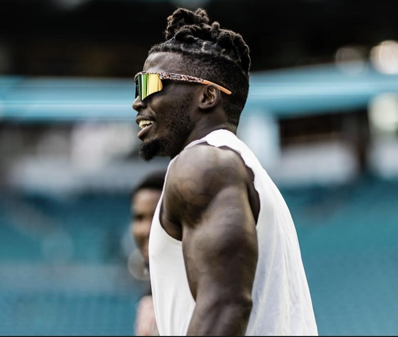 SPORT SUNGLASSES - TYREEK HILL