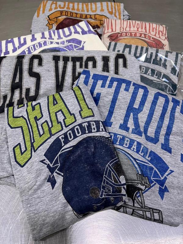 Vintage Football T-shirt Hometown Teams Tee Football Retro Tshirt Football Thowback Tee Buffalo Football Tshirt Kansas City football tee Dallas Football Throwback T-shirt San Francisco Tee Pittsburg Vintage Tshirt